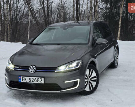 Серый Фольксваген e-Golf, объемом двигателя 0 л и пробегом 159 тыс. км за 12499 $, фото 1 на Automoto.ua