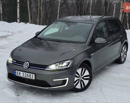 Серый Фольксваген e-Golf, объемом двигателя 0 л и пробегом 159 тыс. км за 12499 $, фото 2 на Automoto.ua