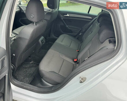 Серый Фольксваген e-Golf, объемом двигателя 0 л и пробегом 207 тыс. км за 11999 $, фото 15 на Automoto.ua