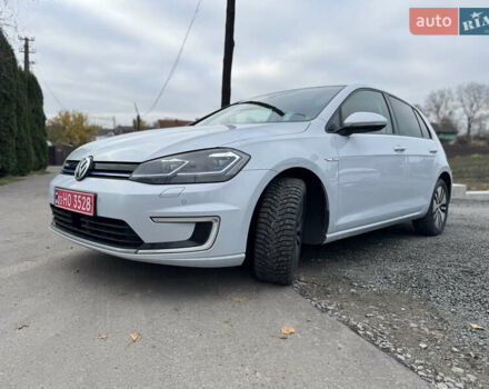 Серый Фольксваген e-Golf, объемом двигателя 0 л и пробегом 207 тыс. км за 11999 $, фото 1 на Automoto.ua