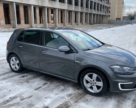 Серый Фольксваген e-Golf, объемом двигателя 0 л и пробегом 133 тыс. км за 12200 $, фото 4 на Automoto.ua