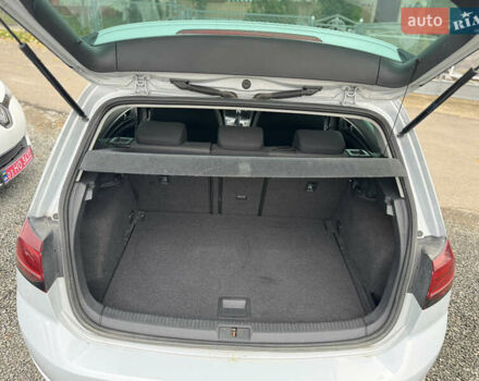 Серый Фольксваген e-Golf, объемом двигателя 0 л и пробегом 207 тыс. км за 11999 $, фото 17 на Automoto.ua