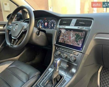 Серый Фольксваген e-Golf, объемом двигателя 0 л и пробегом 82 тыс. км за 14500 $, фото 14 на Automoto.ua
