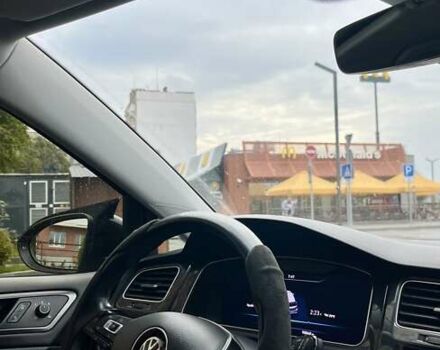 Серый Фольксваген e-Golf, объемом двигателя 0 л и пробегом 103 тыс. км за 15300 $, фото 7 на Automoto.ua