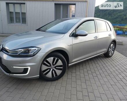 Серый Фольксваген e-Golf, объемом двигателя 0 л и пробегом 197 тыс. км за 15500 $, фото 11 на Automoto.ua