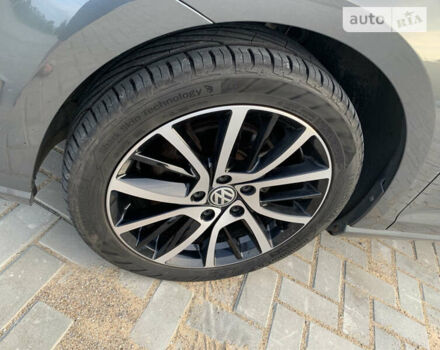 Серый Фольксваген e-Golf, объемом двигателя 0 л и пробегом 109 тыс. км за 14200 $, фото 28 на Automoto.ua