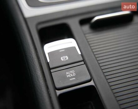 Серый Фольксваген e-Golf, объемом двигателя 0 л и пробегом 28 тыс. км за 12900 $, фото 22 на Automoto.ua