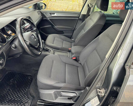 Серый Фольксваген e-Golf, объемом двигателя 0 л и пробегом 194 тыс. км за 11650 $, фото 9 на Automoto.ua