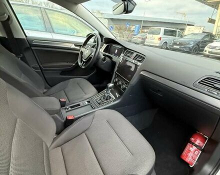 Серый Фольксваген e-Golf, объемом двигателя 0 л и пробегом 46 тыс. км за 15000 $, фото 12 на Automoto.ua