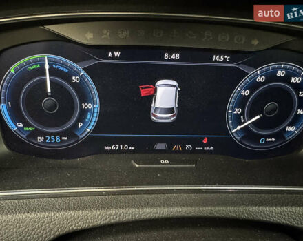 Серый Фольксваген e-Golf, объемом двигателя 0 л и пробегом 207 тыс. км за 11999 $, фото 11 на Automoto.ua