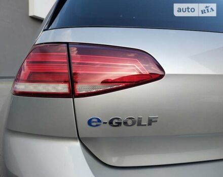 Серый Фольксваген e-Golf, объемом двигателя 0 л и пробегом 197 тыс. км за 15500 $, фото 18 на Automoto.ua