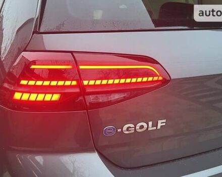 Серый Фольксваген e-Golf, объемом двигателя 0 л и пробегом 156 тыс. км за 21550 $, фото 35 на Automoto.ua