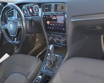 Серый Фольксваген e-Golf, объемом двигателя 0 л и пробегом 150 тыс. км за 11900 $, фото 16 на Automoto.ua