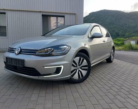 Серый Фольксваген e-Golf, объемом двигателя 0 л и пробегом 197 тыс. км за 15500 $, фото 1 на Automoto.ua