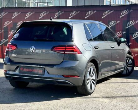Серый Фольксваген e-Golf, объемом двигателя 0 л и пробегом 161 тыс. км за 13100 $, фото 8 на Automoto.ua