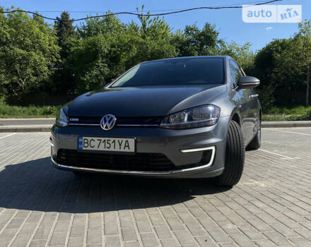 Серый Фольксваген e-Golf, объемом двигателя 0 л и пробегом 45 тыс. км за 14900 $, фото 6 на Automoto.ua