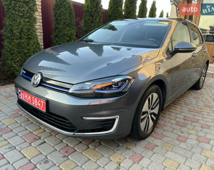Серый Фольксваген e-Golf, объемом двигателя 0 л и пробегом 149 тыс. км за 12999 $, фото 5 на Automoto.ua