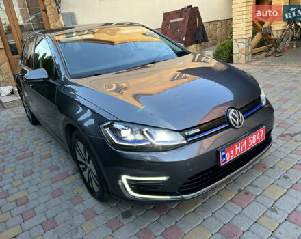 Серый Фольксваген e-Golf, объемом двигателя 0 л и пробегом 149 тыс. км за 12999 $, фото 70 на Automoto.ua