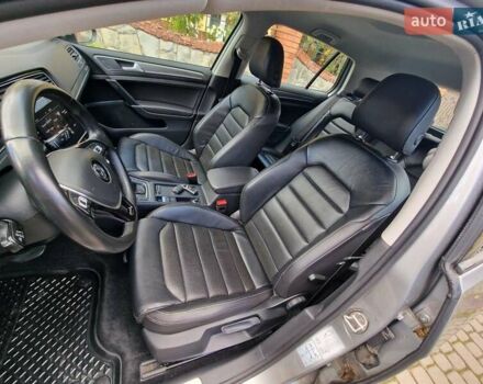 Серый Фольксваген e-Golf, объемом двигателя 0 л и пробегом 133 тыс. км за 12200 $, фото 28 на Automoto.ua