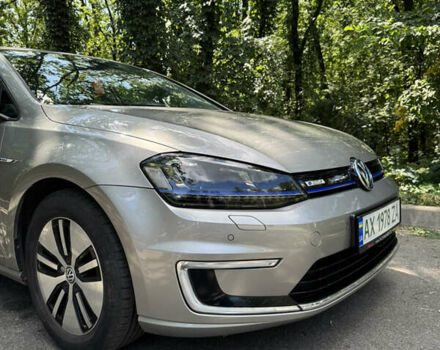 Серый Фольксваген e-Golf, объемом двигателя 0 л и пробегом 128 тыс. км за 11900 $, фото 8 на Automoto.ua