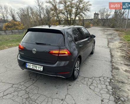 Серый Фольксваген e-Golf, объемом двигателя 0 л и пробегом 92 тыс. км за 12300 $, фото 8 на Automoto.ua