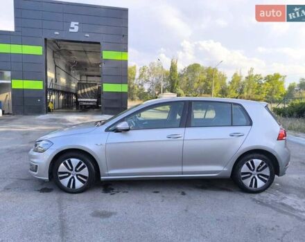 Серый Фольксваген e-Golf, объемом двигателя 0 л и пробегом 85 тыс. км за 14500 $, фото 7 на Automoto.ua