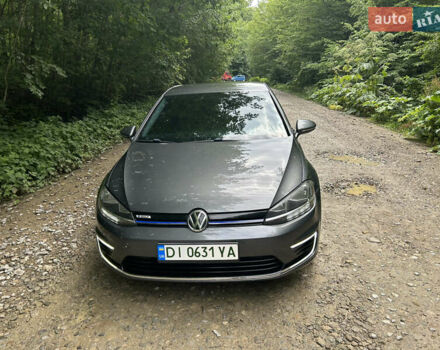 Серый Фольксваген e-Golf, объемом двигателя 0 л и пробегом 250 тыс. км за 12500 $, фото 12 на Automoto.ua