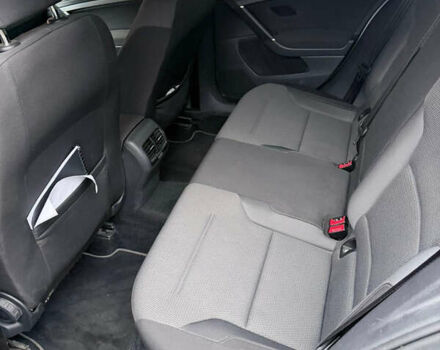 Серый Фольксваген e-Golf, объемом двигателя 0 л и пробегом 77 тыс. км за 13500 $, фото 8 на Automoto.ua