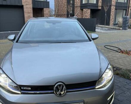 Серый Фольксваген e-Golf, объемом двигателя 0 л и пробегом 46 тыс. км за 15000 $, фото 5 на Automoto.ua