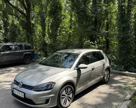 Серый Фольксваген e-Golf, объемом двигателя 0 л и пробегом 128 тыс. км за 11900 $, фото 3 на Automoto.ua