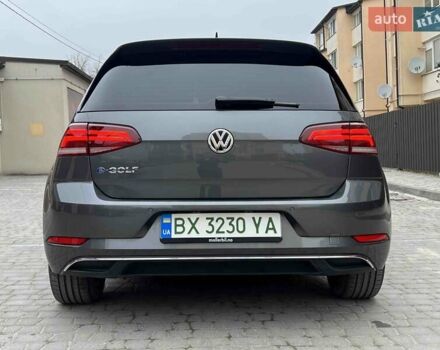 Серый Фольксваген e-Golf, объемом двигателя 0 л и пробегом 82 тыс. км за 14500 $, фото 6 на Automoto.ua