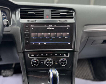 Серый Фольксваген e-Golf, объемом двигателя 0 л и пробегом 148 тыс. км за 12350 $, фото 47 на Automoto.ua