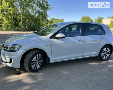 Серый Фольксваген e-Golf, объемом двигателя 0 л и пробегом 194 тыс. км за 11700 $, фото 33 на Automoto.ua