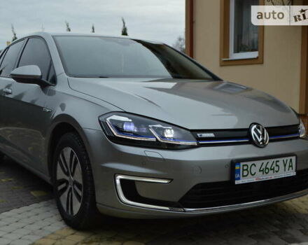 Серый Фольксваген e-Golf, объемом двигателя 0 л и пробегом 63 тыс. км за 15500 $, фото 112 на Automoto.ua