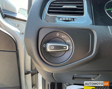 Сірий Фольксваген e-Golf, об'ємом двигуна 36 л та пробігом 99 тис. км за 14250 $, фото 12 на Automoto.ua