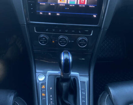 Серый Фольксваген e-Golf, объемом двигателя 0 л и пробегом 135 тыс. км за 14500 $, фото 18 на Automoto.ua