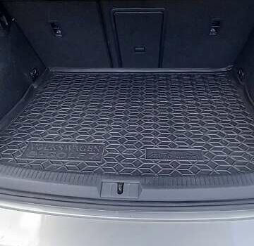 Серый Фольксваген e-Golf, объемом двигателя 0 л и пробегом 118 тыс. км за 13900 $, фото 4 на Automoto.ua