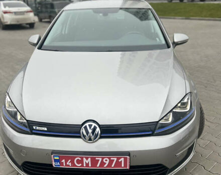 Серый Фольксваген e-Golf, объемом двигателя 0 л и пробегом 115 тыс. км за 9600 $, фото 2 на Automoto.ua
