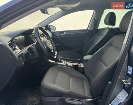 Серый Фольксваген e-Golf, объемом двигателя 0 л и пробегом 120 тыс. км за 12000 $, фото 9 на Automoto.ua