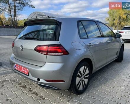 Серый Фольксваген e-Golf, объемом двигателя 0 л и пробегом 124 тыс. км за 12600 $, фото 2 на Automoto.ua