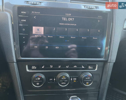 Серый Фольксваген e-Golf, объемом двигателя 0 л и пробегом 149 тыс. км за 12999 $, фото 3 на Automoto.ua