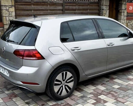 Серый Фольксваген e-Golf, объемом двигателя 0 л и пробегом 178 тыс. км за 12000 $, фото 2 на Automoto.ua