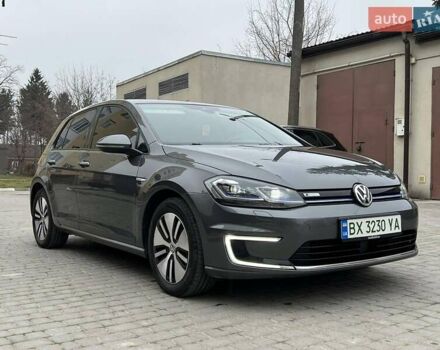 Серый Фольксваген e-Golf, объемом двигателя 0 л и пробегом 82 тыс. км за 14500 $, фото 3 на Automoto.ua