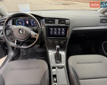 Сірий Фольксваген e-Golf, об'ємом двигуна 0 л та пробігом 190 тис. км за 11500 $, фото 13 на Automoto.ua