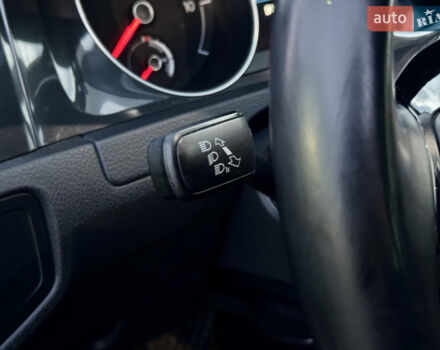 Серый Фольксваген e-Golf, объемом двигателя 0 л и пробегом 151 тыс. км за 12400 $, фото 10 на Automoto.ua