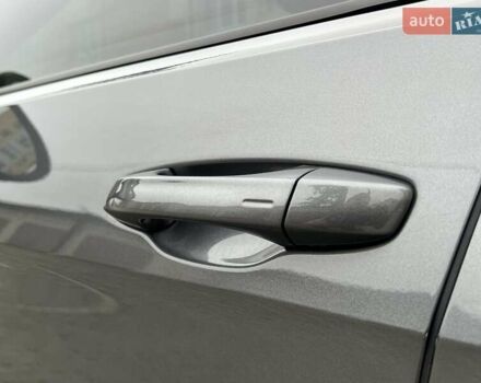 Серый Фольксваген e-Golf, объемом двигателя 0 л и пробегом 82 тыс. км за 14500 $, фото 20 на Automoto.ua
