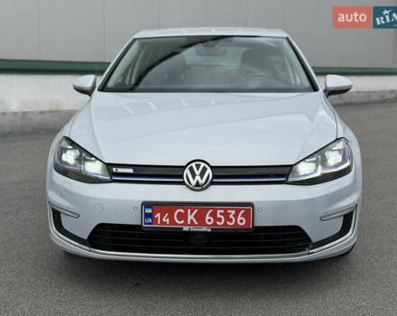 Серый Фольксваген e-Golf, объемом двигателя 0 л и пробегом 98 тыс. км за 12300 $, фото 1 на Automoto.ua
