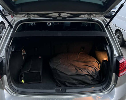 Серый Фольксваген e-Golf, объемом двигателя 0 л и пробегом 103 тыс. км за 15300 $, фото 19 на Automoto.ua