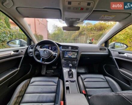 Серый Фольксваген e-Golf, объемом двигателя 0 л и пробегом 133 тыс. км за 12200 $, фото 47 на Automoto.ua