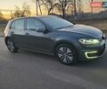 Серый Фольксваген e-Golf, объемом двигателя 0 л и пробегом 156 тыс. км за 11599 $, фото 1 на Automoto.ua